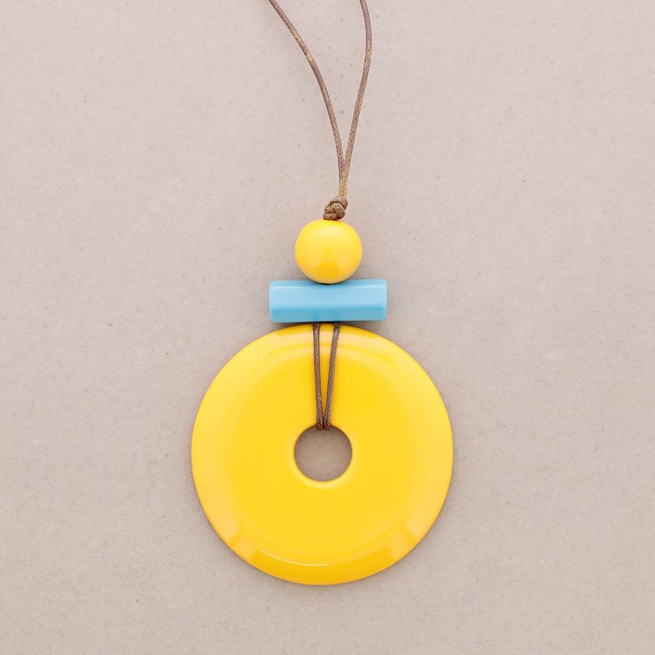 LONG NECKLACE WITH RESIN BEAD PENDANTS