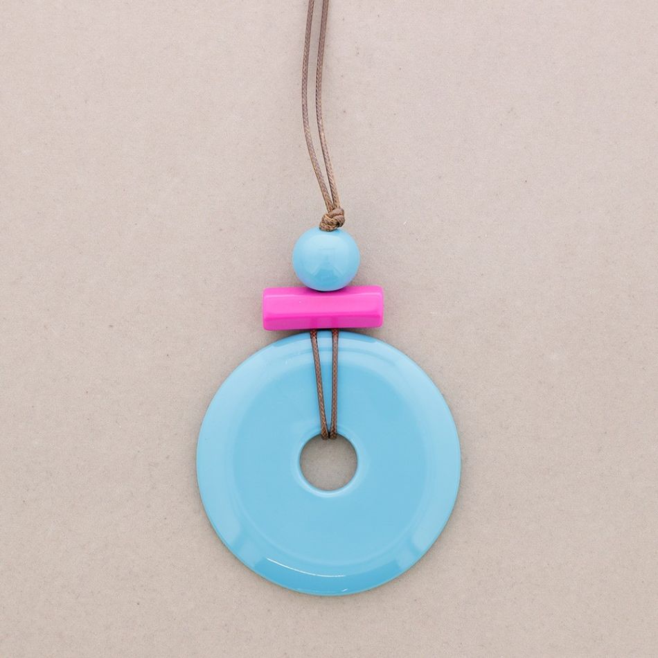 COLLAR LARGO COLGANTES CUENTAS RESINA
