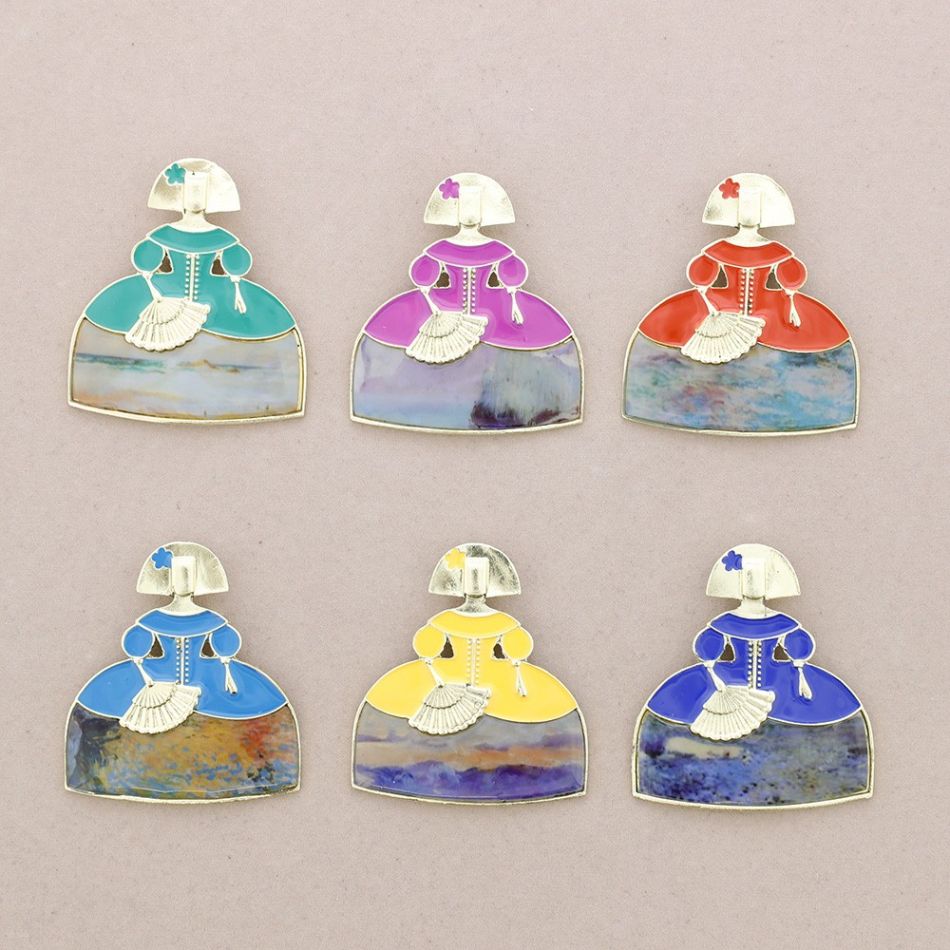 BROCHE MENINA METAL ESMALTE
