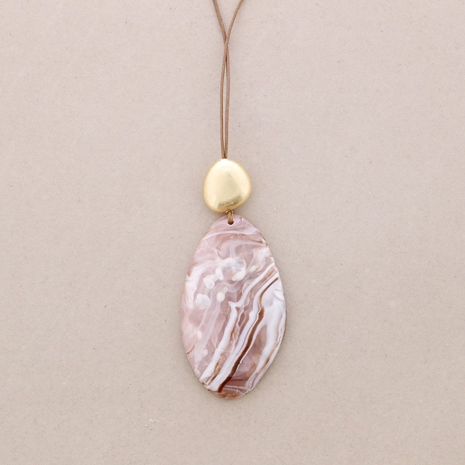 LONG RESIN PENDANT NECKLACE