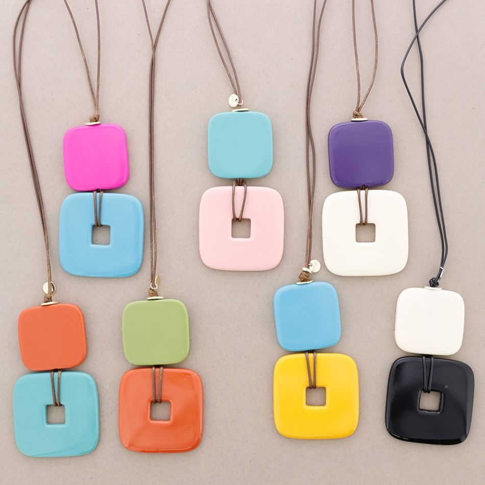 COLLAR LARGO COLGANTES CUENTAS RESINA