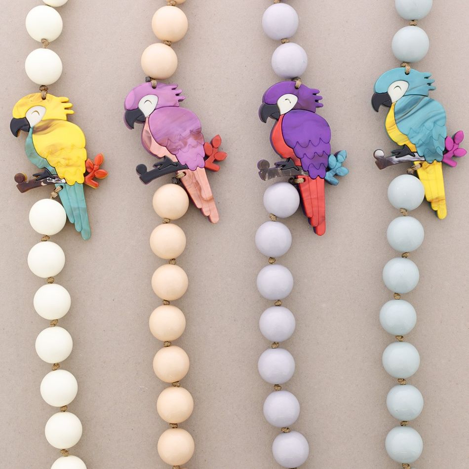 BIRD RESIN BALLS NECKLACE