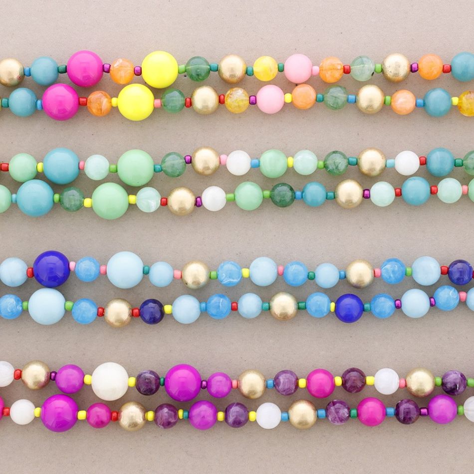 COLLAR LARGO BOLAS RESINA