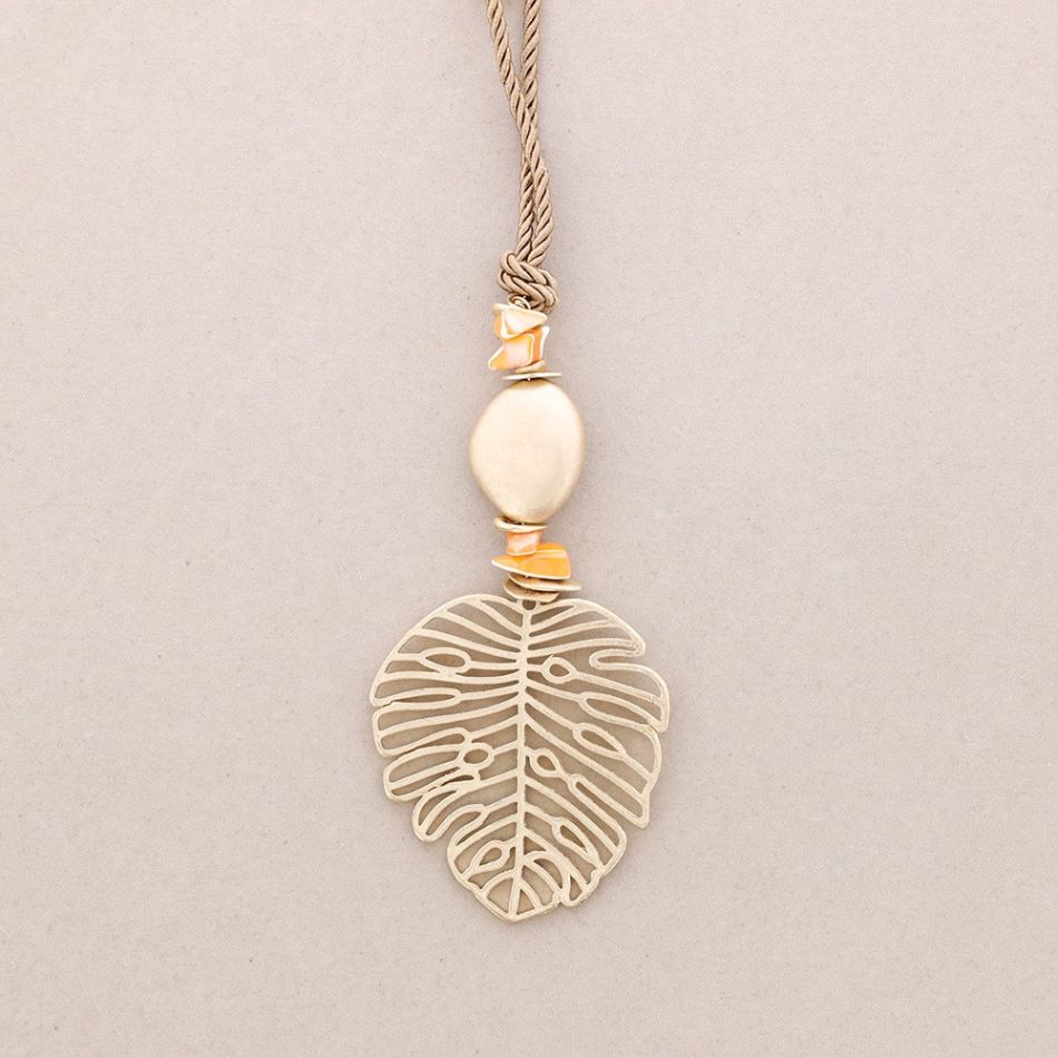 LONG PENDANT NECKLACE LEAF OPENWORK WITH NACRE BEADS