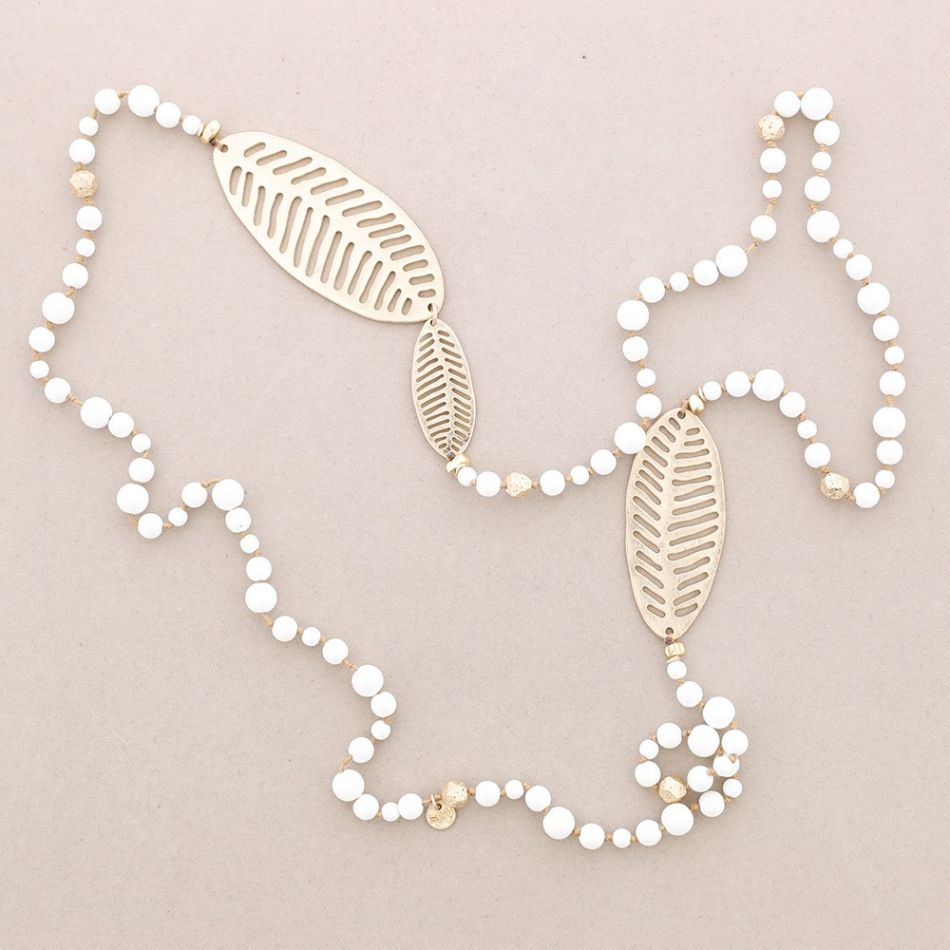LONG NECKLACE BEADS METAL LEAVES