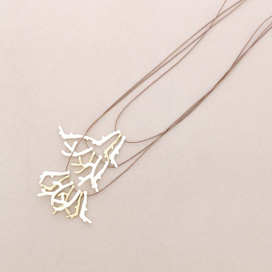 COLLAR LARGO COLGANTES CORAL RESINA