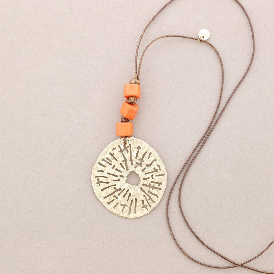 LONG NECKLACE WITH RESIN BEADS METAL MEDALLION PENDANT