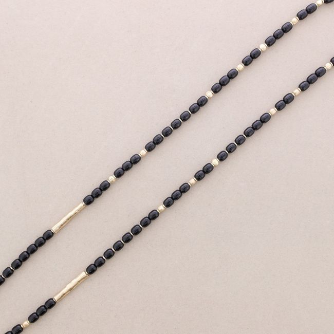 COLLAR LARGO CUENTAS METAL RESINA