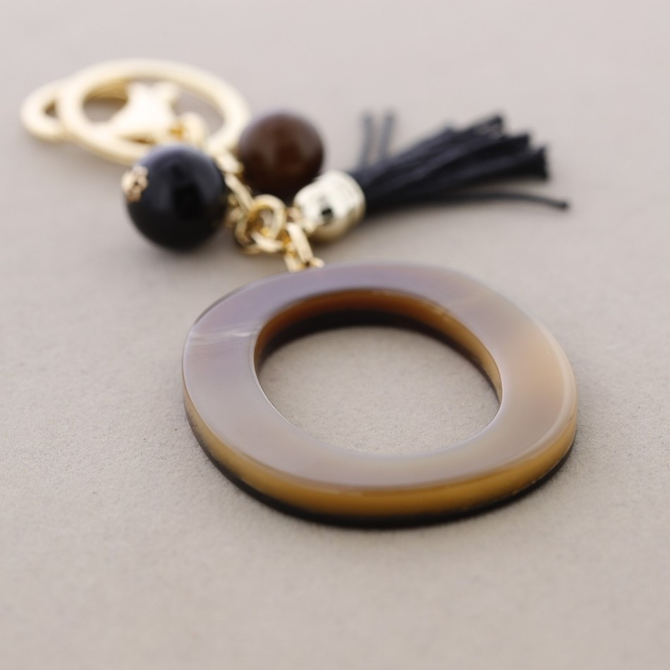 KEYCHAIN PENDANT INITIAL LETTER O RESIN