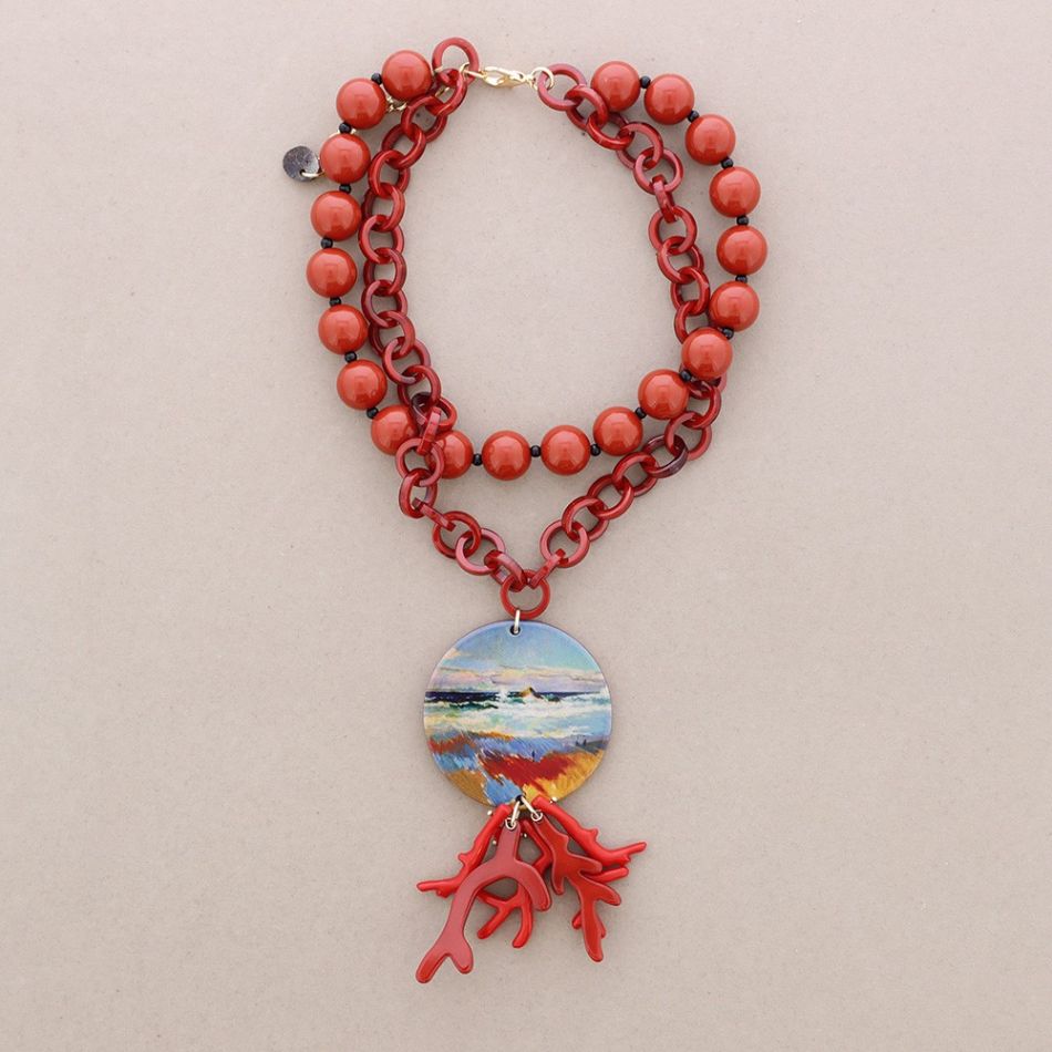 RESIN MEDAL PENDANT NECKLACE WITH MARINE MOTIF