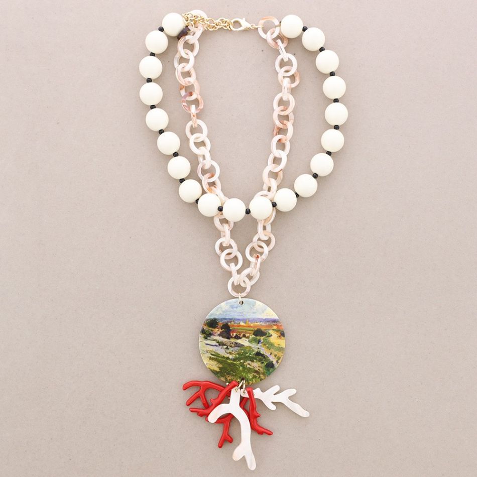 RESIN MEDAL PENDANT NECKLACE WITH MARINE MOTIF