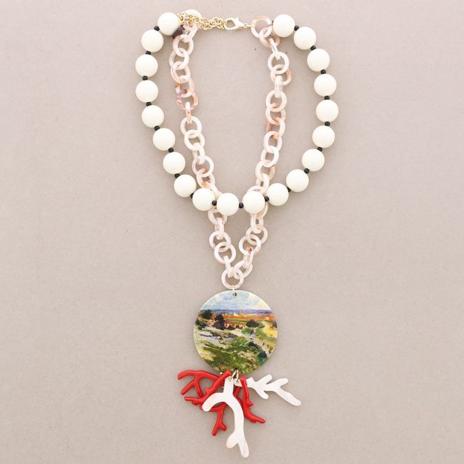 RESIN MEDAL PENDANT NECKLACE WITH MARINE MOTIF