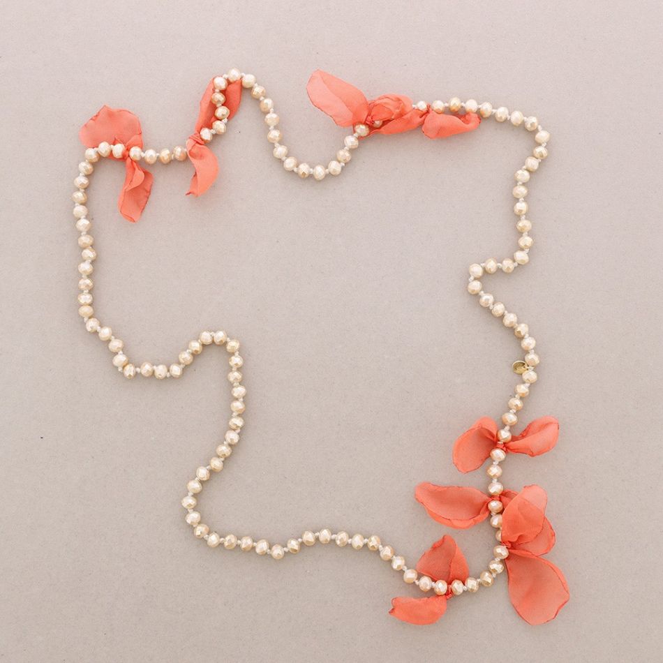 LONG PEARL FLOWER NECKLACE