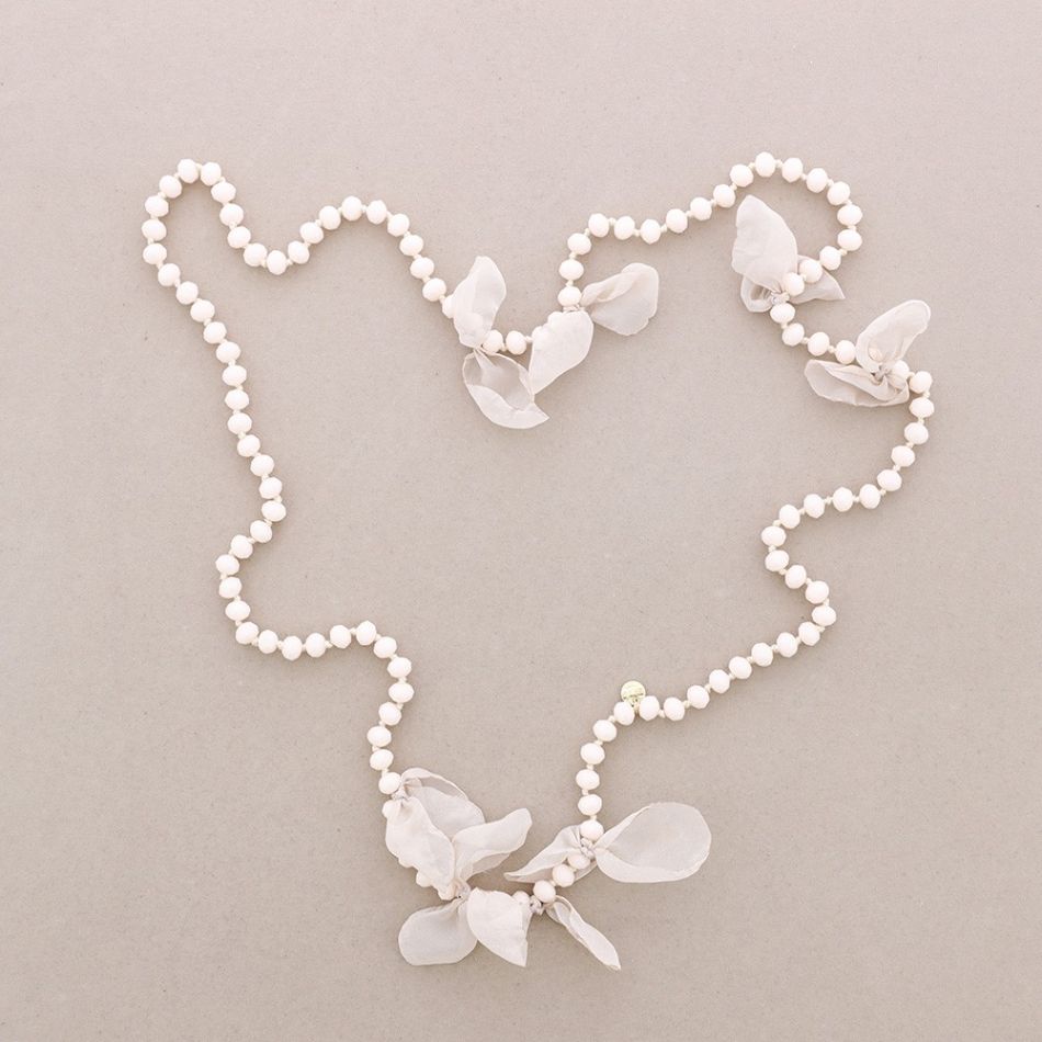 LONG PEARL FLOWER NECKLACE