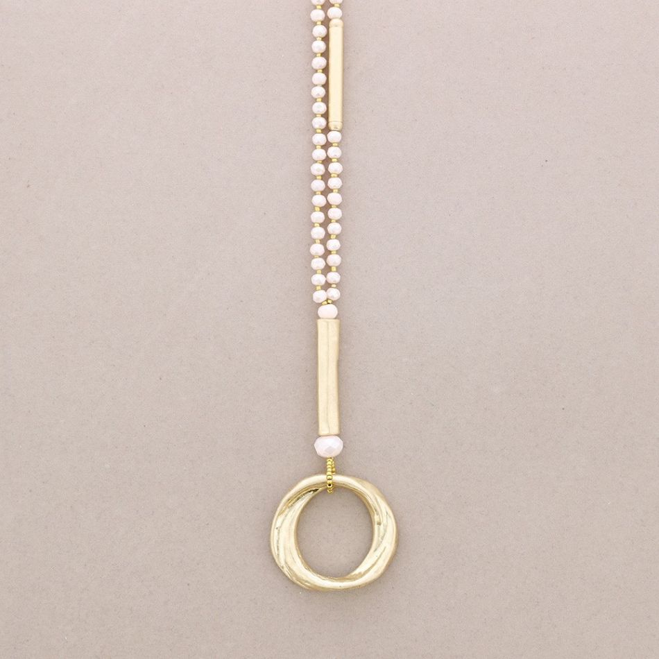 LONG NECKLACE WITH FACETED CRYSTALS METAL CIRCLE PENDANT