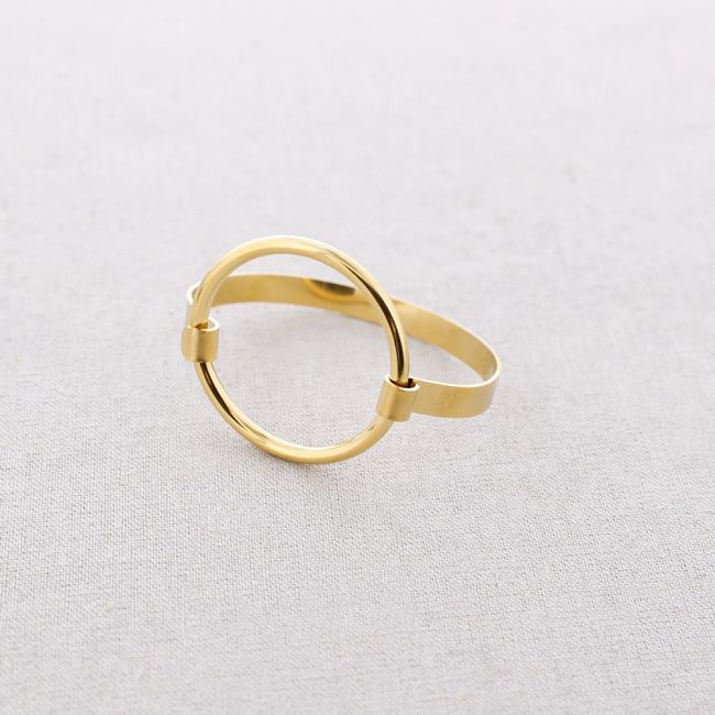STEEL CIRCLE BRACELET