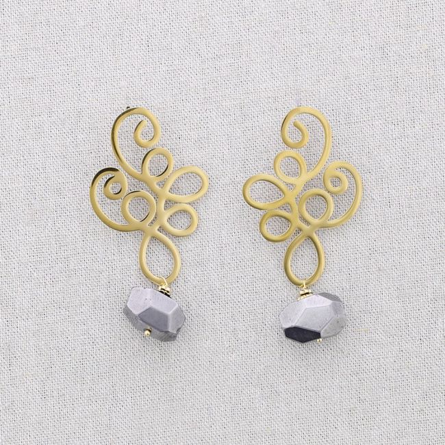 STEEL FILIGREE STONE PENDANT EARRINGS