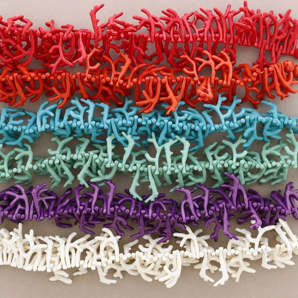 RESIN CORAL BEADED NECKLACE