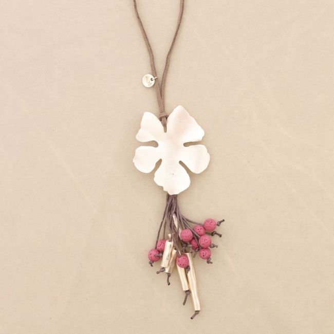 COLLAR LARGO COLGANTE FLOR METAL COLGANTE CUENTAS LAVAS