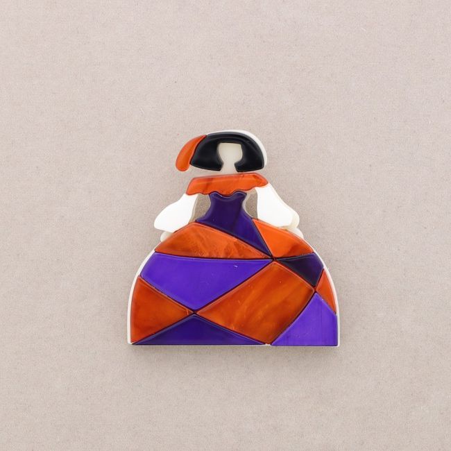 BROCHE MENINA RESINA