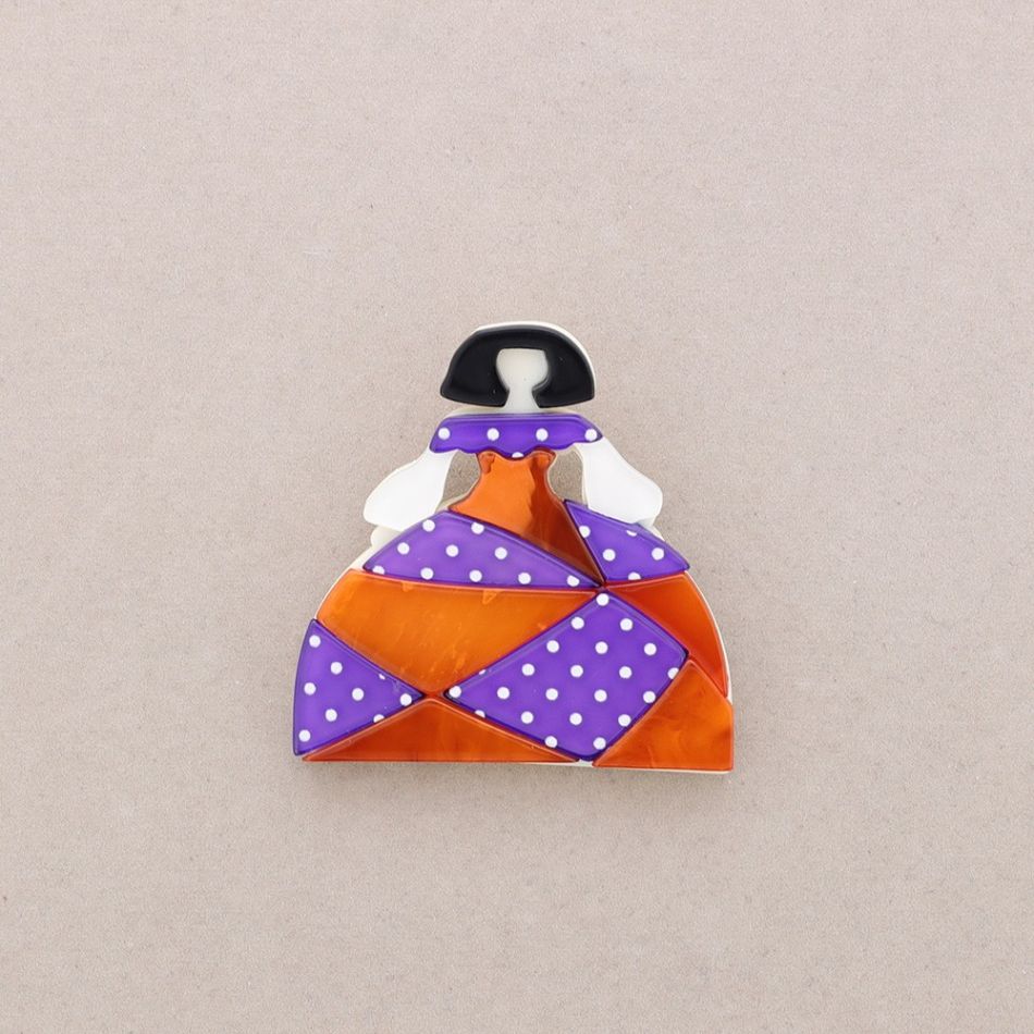 BROCHE MENINA RESINA