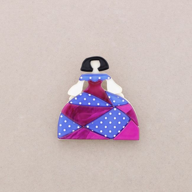 RESIN MENINA BROOCH