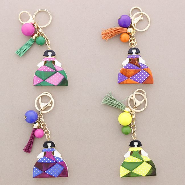 MENINA RESIN KEYCHAIN