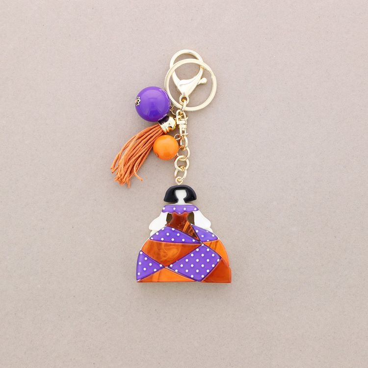 MENINA RESIN KEYCHAIN