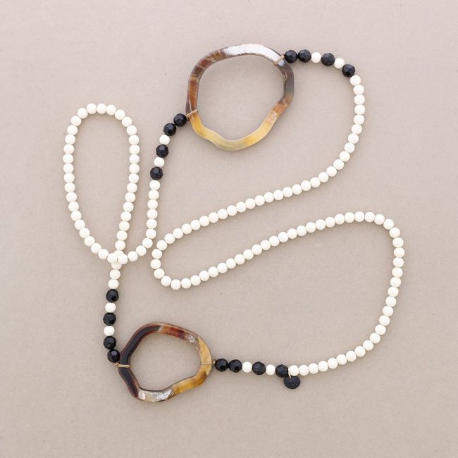 COLLAR LARGO BOLAS DOBLE CÍRCULO IRREGULARES RESINA