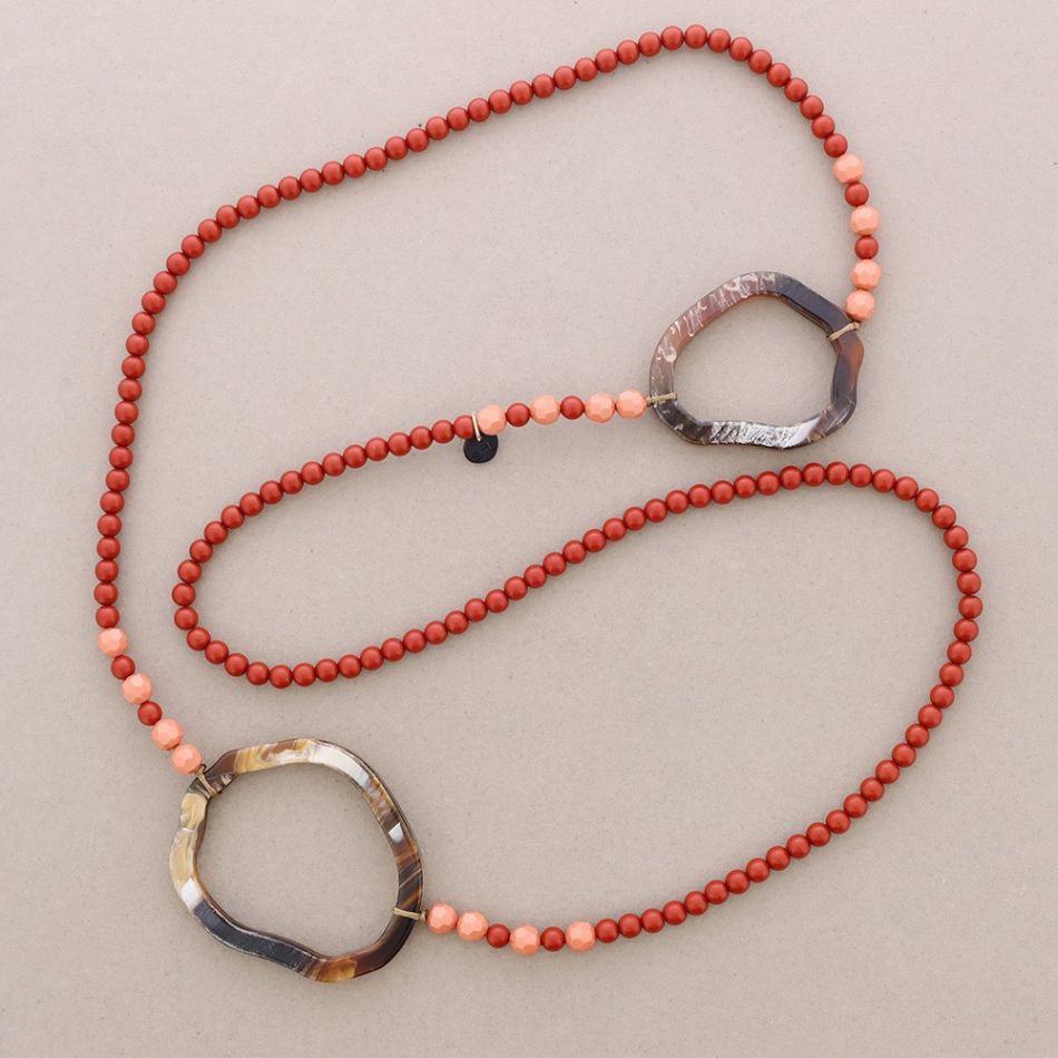 COLLAR LARGO BOLAS DOBLE CÍRCULO IRREGULARES RESINA