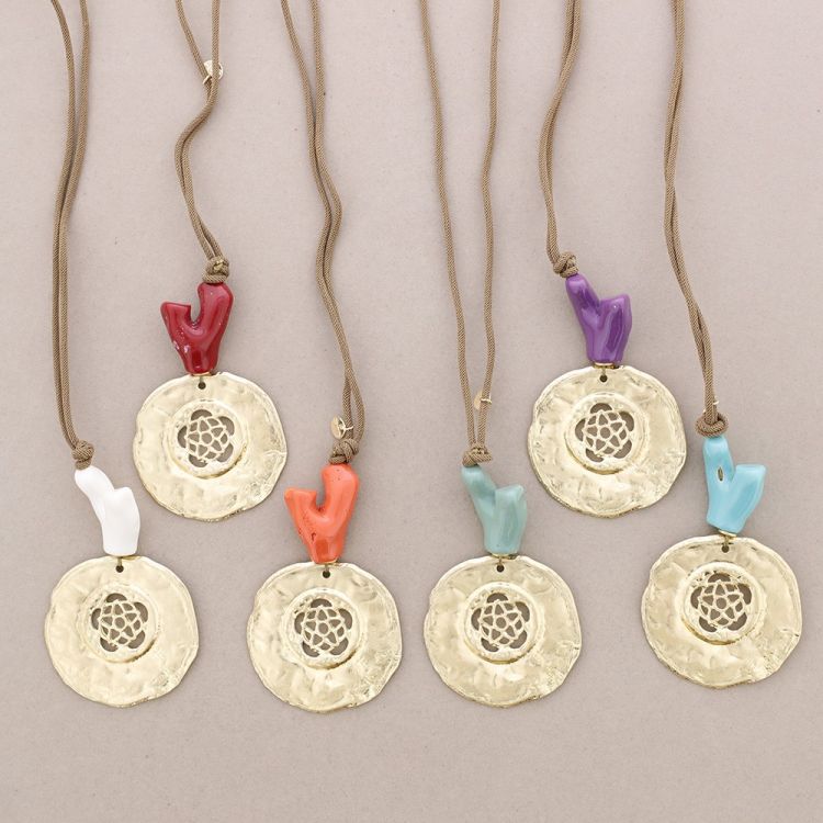 LONG NECKLACE WITH RESIN BEADS METAL MEDALLION PENDANT 2
