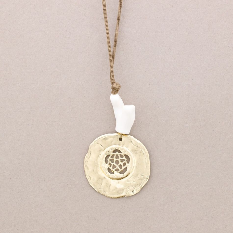 LONG NECKLACE WITH RESIN BEADS METAL MEDALLION PENDANT