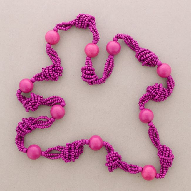 COLLAR LARGO BOLITAS NUDOS MADERA