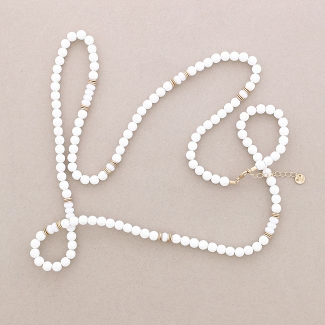 LONG NECKLACE WITH LAVA IMITATION METAL BEADS