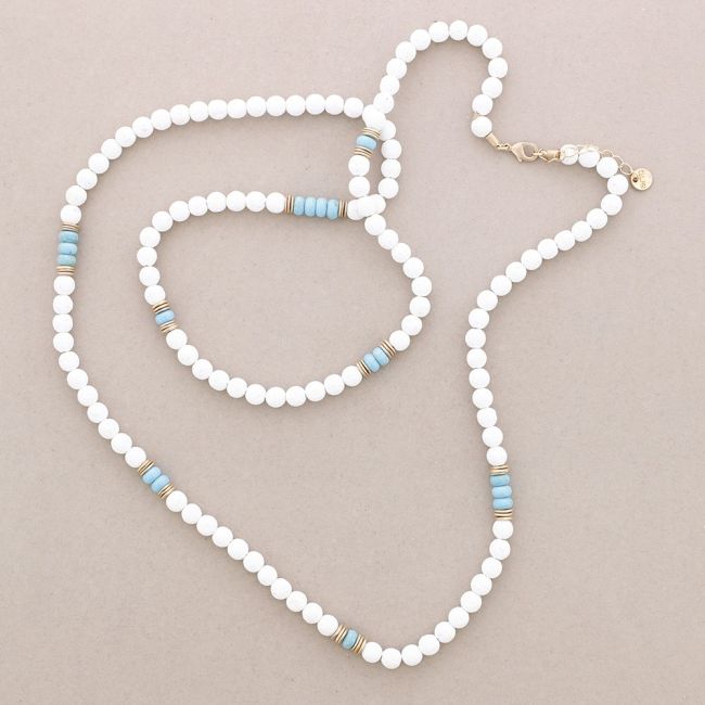 LONG NECKLACE WITH LAVA IMITATION METAL BEADS