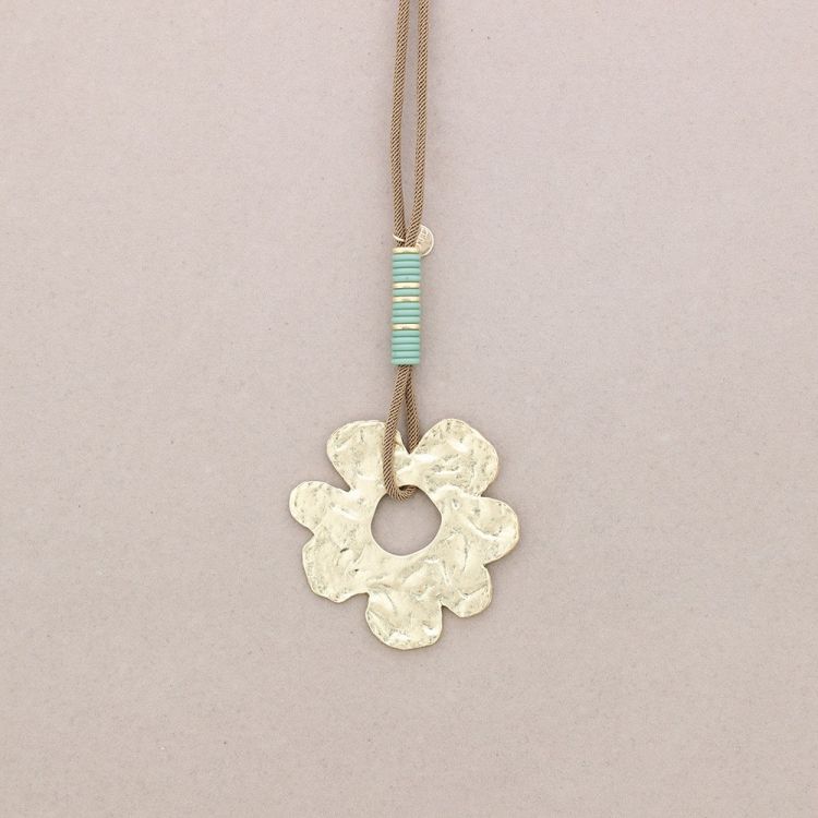 COLLAR LARGO COLGANTE FLOR METAL