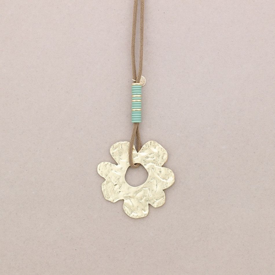 COLLAR LARGO COLGANTE FLOR METAL