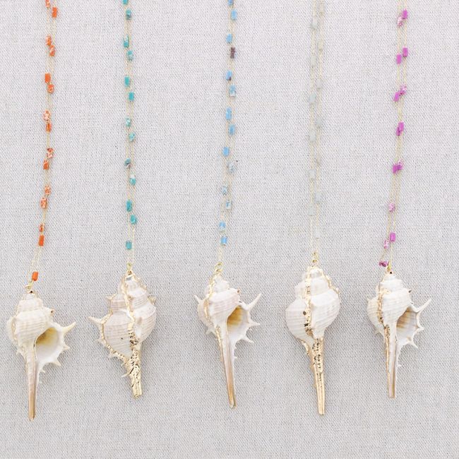 LONG STEEL NECKLACE STONES SEASHELL PENDANT