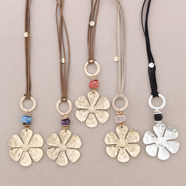 LONG STONE FLOWER PENDANT NECKLACE