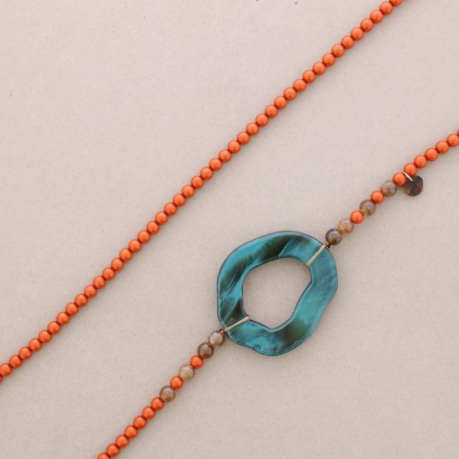 LONG NECKLACE WITH IRREGULAR CIRCLE RESIN BALLS