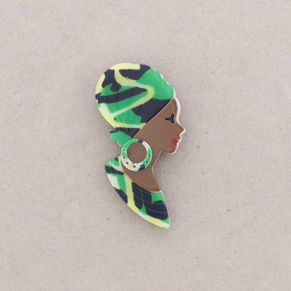 WOMAN RESIN BROOCH