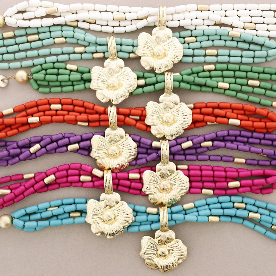 NECKLACE BEADED RESIN METAL MEDAL PENDANT