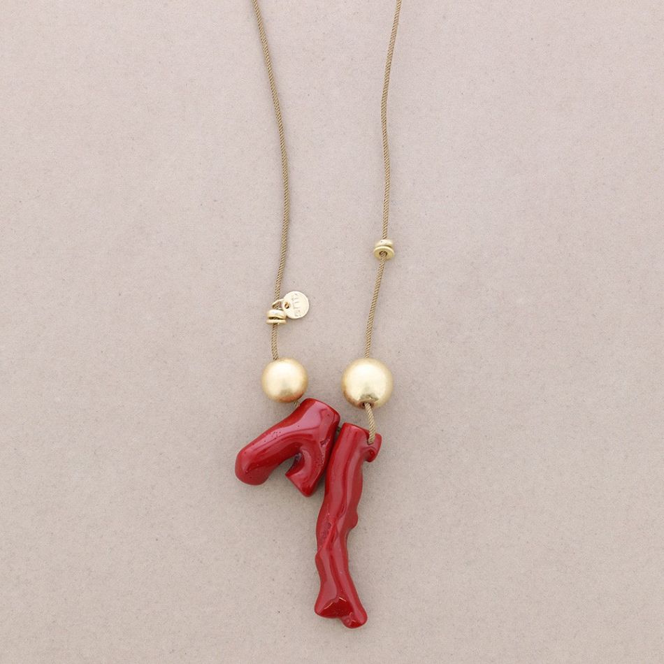 LONG NECKLACE WITH RESIN CORAL PENDANTS