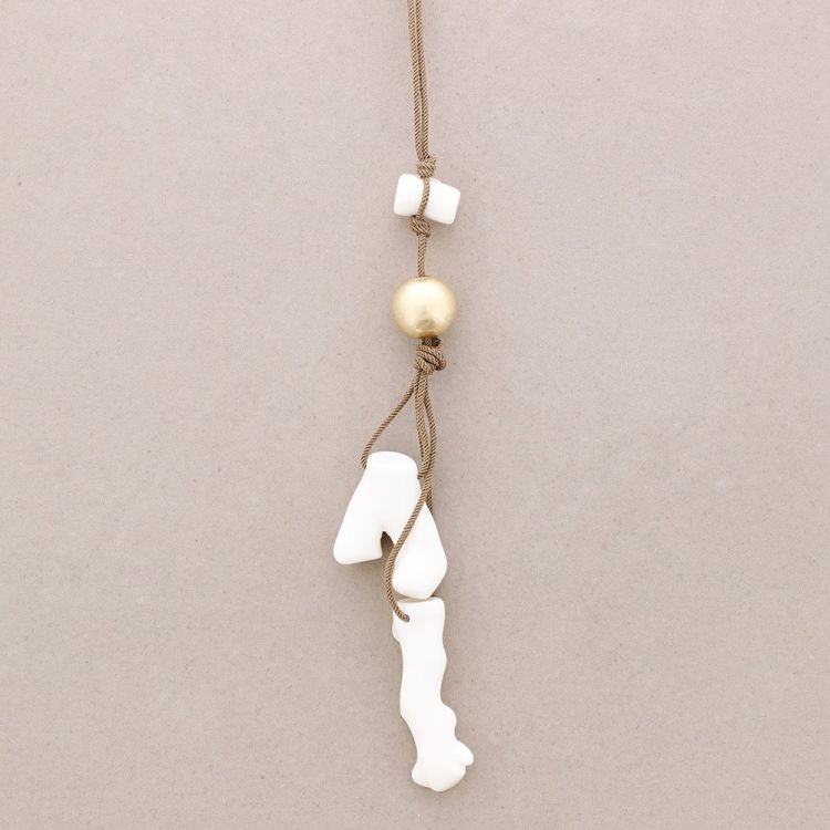 LONG NECKLACE WITH RESIN CORAL PENDANTS