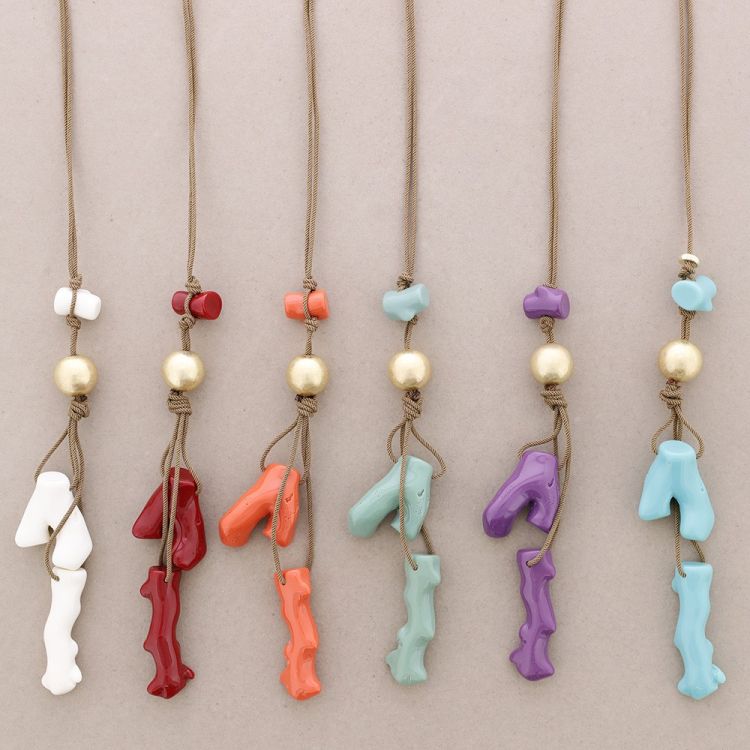 LONG NECKLACE WITH RESIN CORAL PENDANTS 2