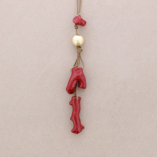 COLLAR LARGO COLGANTES CORAL RESINA