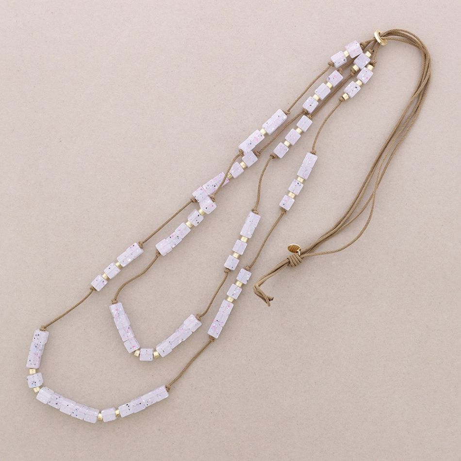 COLLAR LARGO DOBLE CUENTAS RESINA