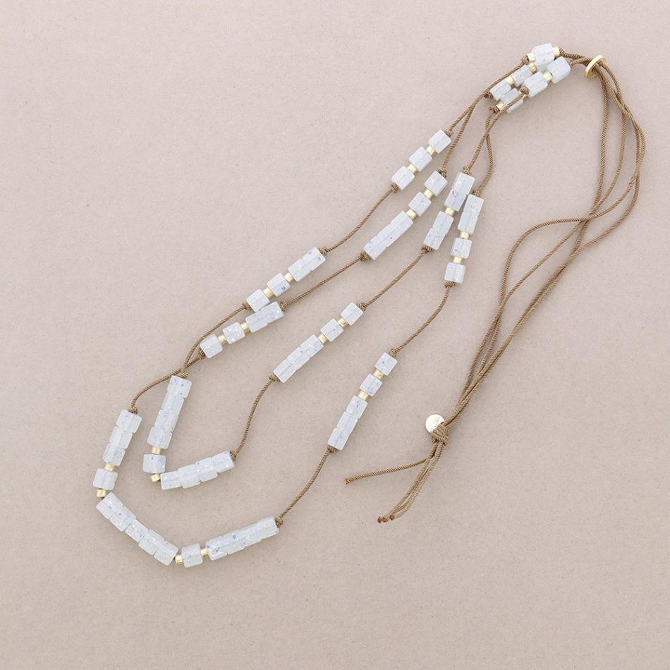 COLLAR LARGO DOBLE CUENTAS RESINA