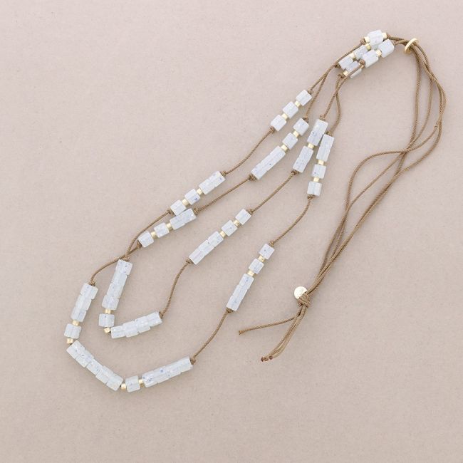 COLLAR LARGO DOBLE CUENTAS RESINA