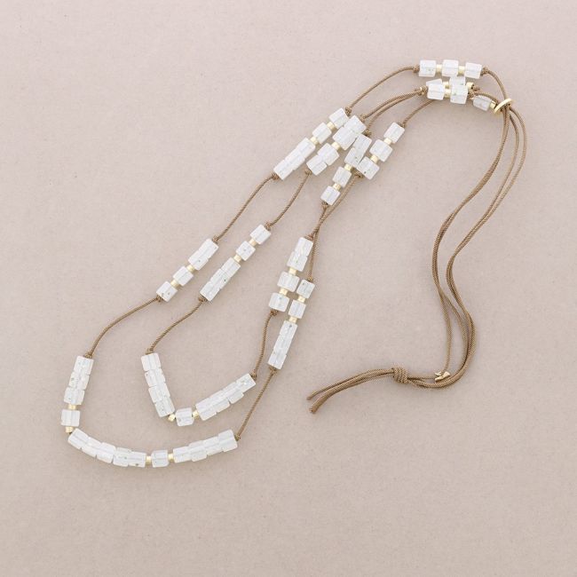 COLLAR LARGO DOBLE CUENTAS RESINA